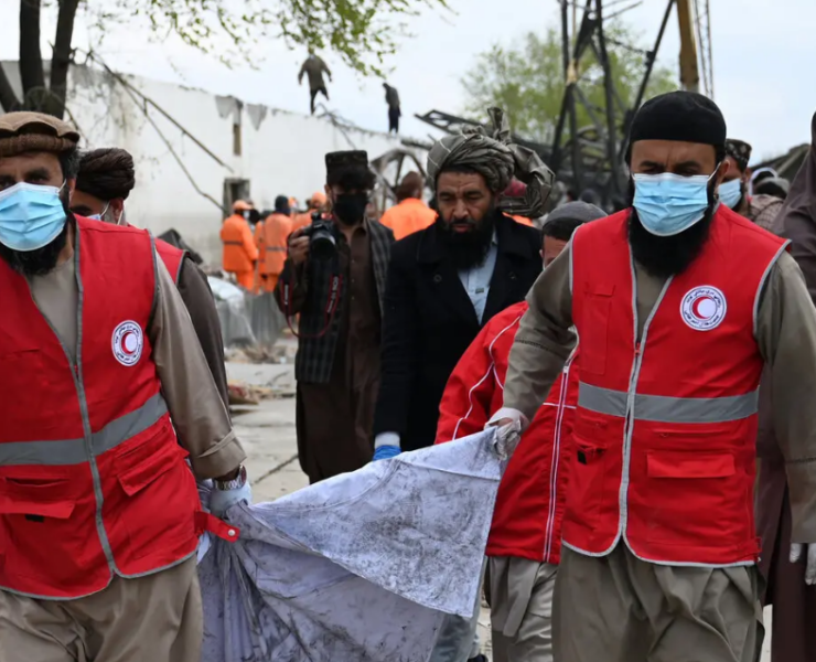 Un ataque aéreo pakistaní dejó decenas de muertos en Kabul