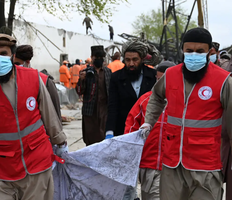 Un ataque aéreo pakistaní dejó decenas de muertos en Kabul