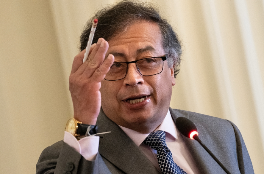 Petro rechaza presunta investigación en su contra