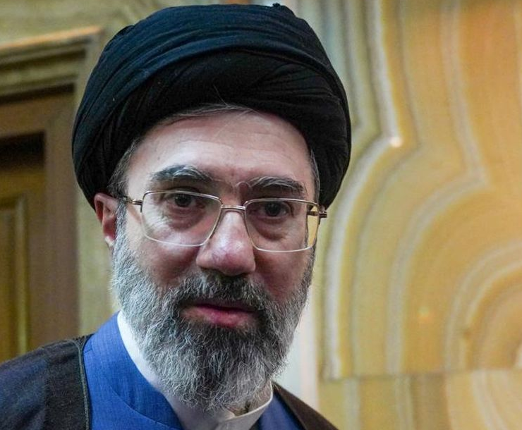 Irán afirma haber derrotado al enemigo, según palabras del líder supremo