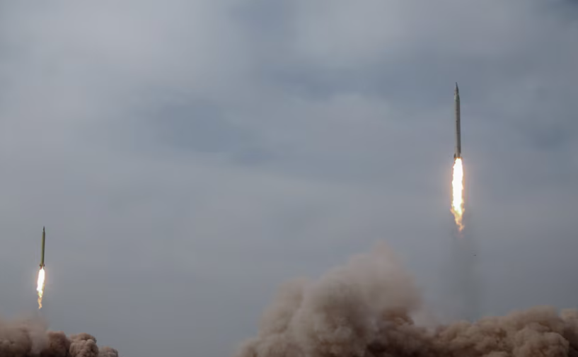 Irán disparó 12 andanadas de misiles en un solo día