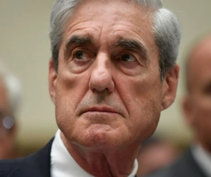 Fallece exdirector del FBI que investigó a Trump en 2016