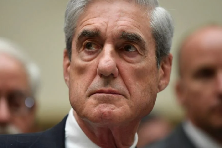 Fallece exdirector del FBI que investigó a Trump en 2016