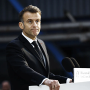 Francia permitirá despliegue de aviones nucleares