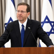 Presidente de Israel se resguarda tras ataque con misiles