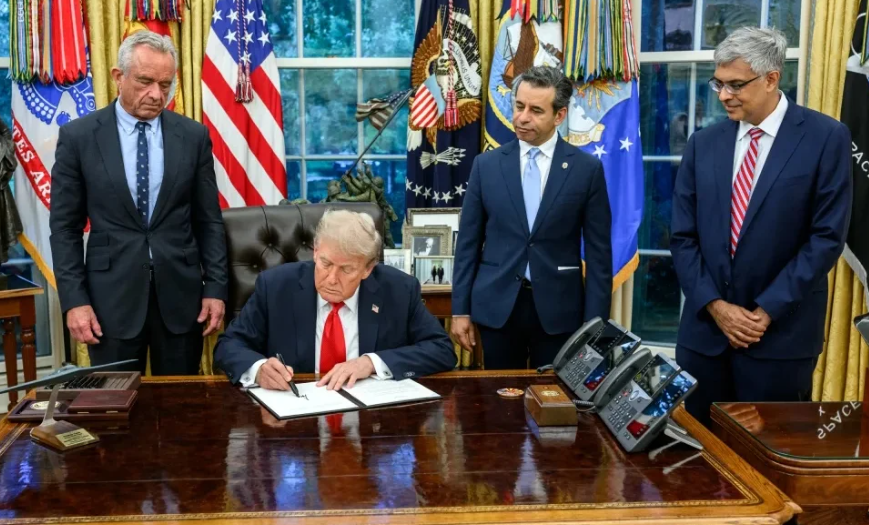 Trump extermina el sistema de vacunas de EEUU