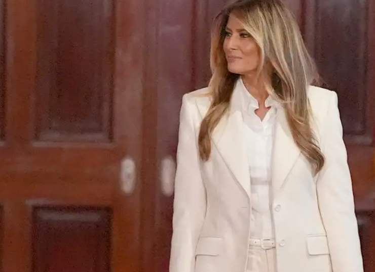 Melania Trump tuvo un "invitado" sorpresa en lugar de su esposo