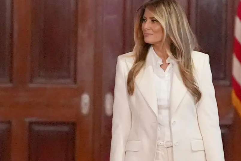 Melania Trump tuvo un "invitado" sorpresa en lugar de su esposo