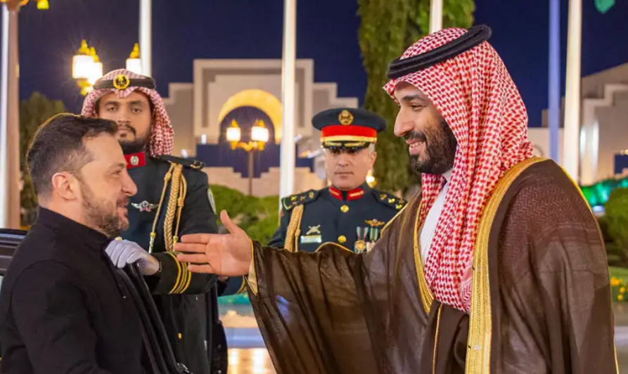 Ucrania y Arabia Saudita firman acuerdo de defensa