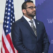 Director de la FBI es victima de hackeos, le filtran hasta sus fotos de vacaciones