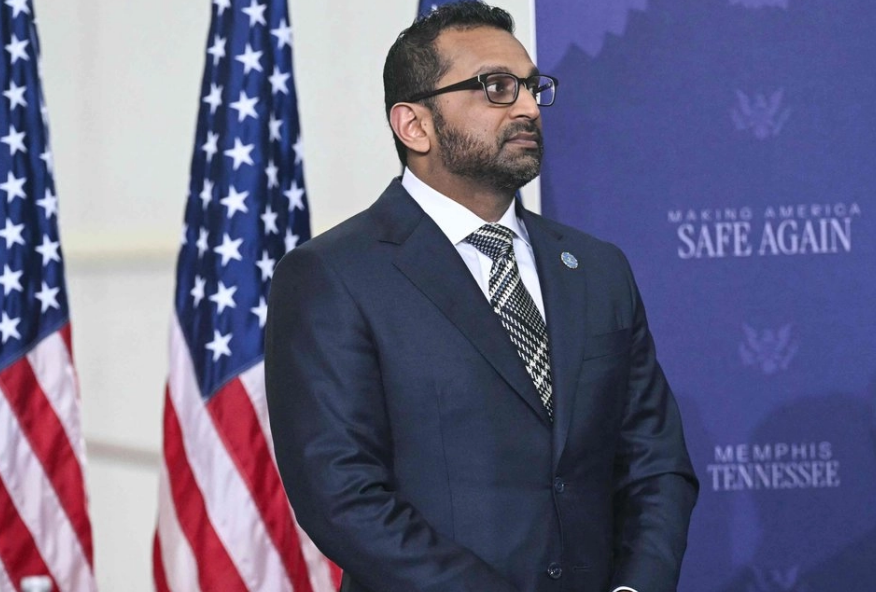 Director de la FBI es victima de hackeos, le filtran hasta sus fotos de vacaciones