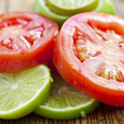 Precios del tomate y limón se disparan drásticamente