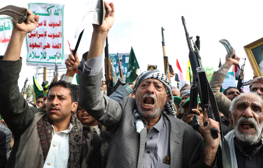 Yemen se une a la guerra, rebeldes disparan misil por primera vez