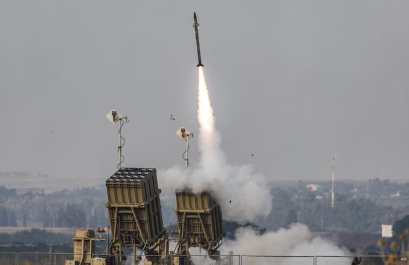 Yemen se une a la guerra, rebeldes disparan misil por primera vez