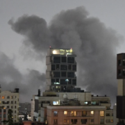 La guerra en Irán cumple un mes y Trump parece no ser capaz de detenerla