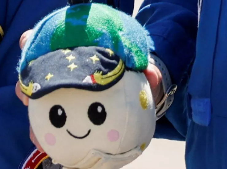 La NASA dio a conocer a la mascota oficial de la misión Artemis II.