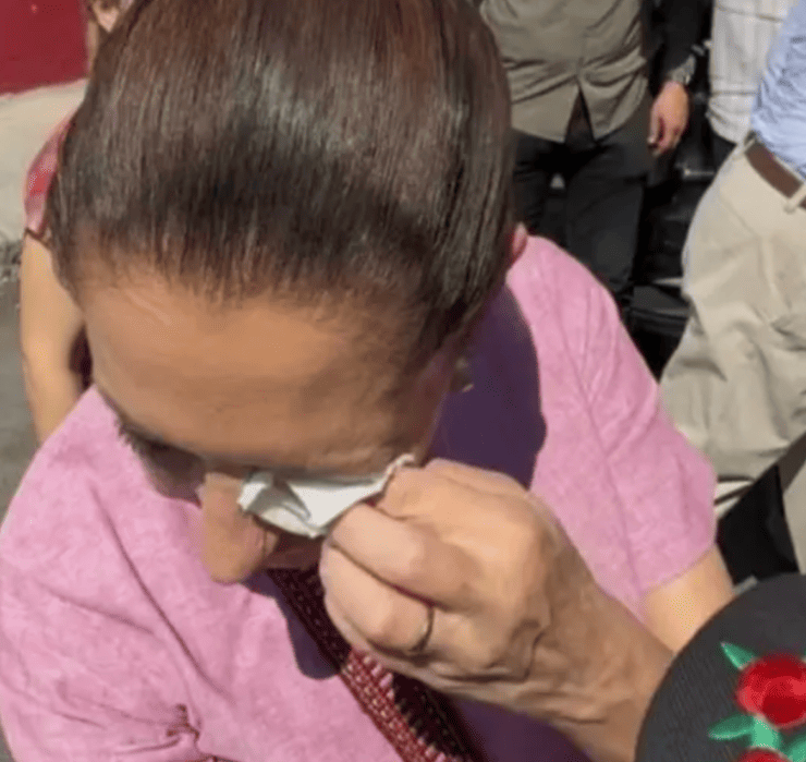 Claudia Sheinbaum sufre leve incidente durante un evento en Nayarit