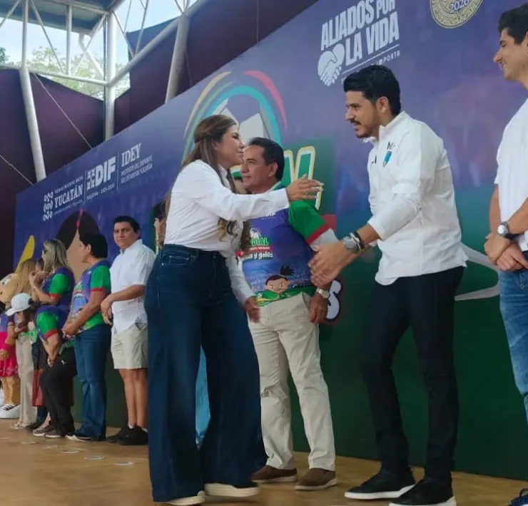 Día de la familia con deporte y diversión reunió a familias yucatecas