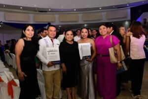 La nueva generación de egresados representa el esfuerzo y la perseverancia de la juventud quintanarroense 