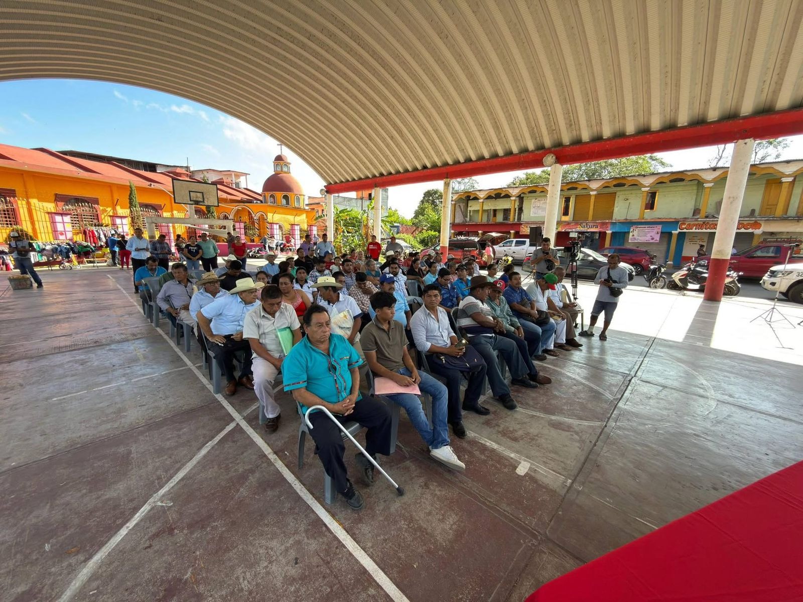 Entrega de ganado con respaldo genético