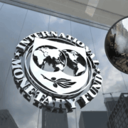 FMI advierte que guerra en Medio Oriente podría elevar la inflación