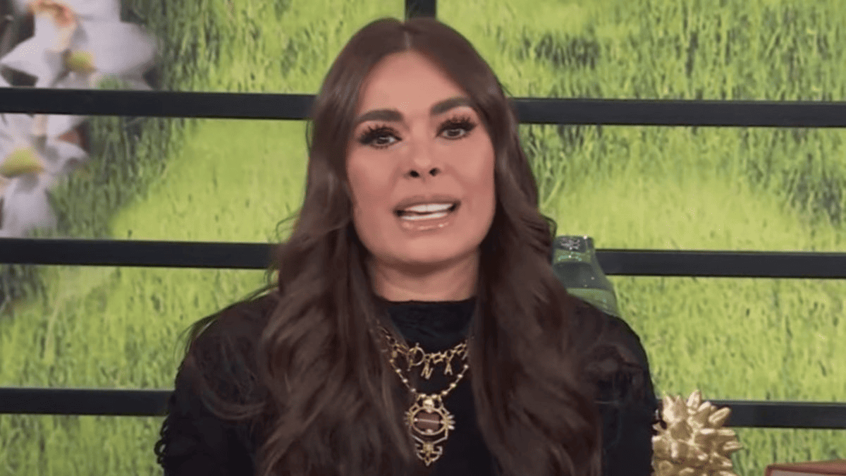 Galilea Montijo admite efectos de procedimiento estético en su rostro