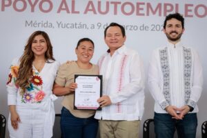 Entrega Gobierno del Estado herramientas para fortalecer emprendimientos en Yucatán