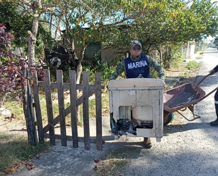 Inicia la Secretaría de Marina Campaña de Descacharrización en Centla