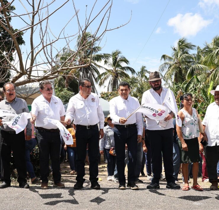 Inicia rehabilitación en carretera Frontera Jonuta