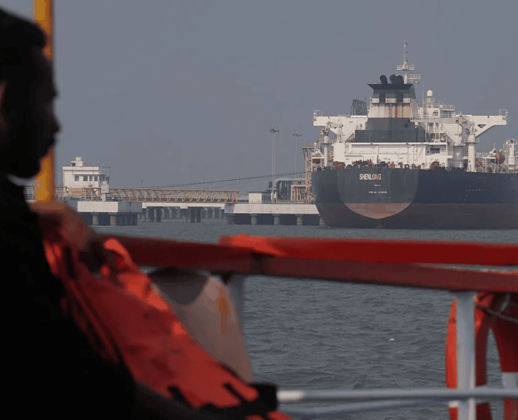 Irán condiciona el paso por el estrecho de Ormuz