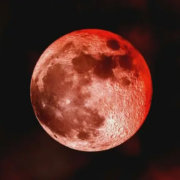 La Luna se tiñe de rojo