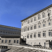 León XIV se instala en el renovado apartamento papal