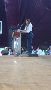 La Presidenta Honoraria del DIF Yucatán Wendy Méndez Naal encabezó la inauguración del Día de la familia con deporte y diversión, destacando la importancia de fortalecer la unión familiar a través del deporte.