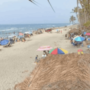 Restringen vehículos en playas de Tabasco
