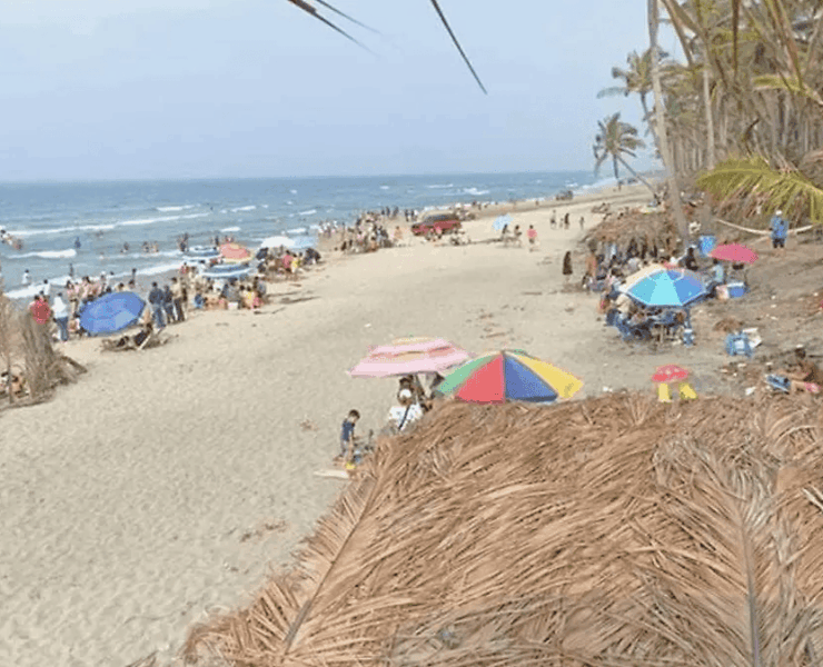 Restringen vehículos en playas de Tabasco