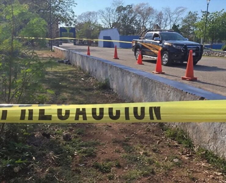 Riña entre estudiantes en un parque escala a ataque con arma blanca