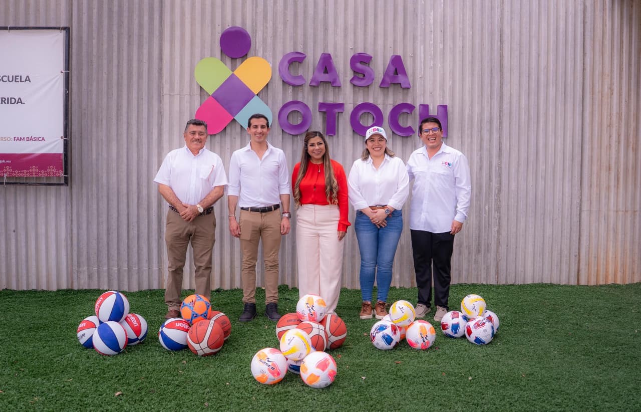 Rommel Pacheco inspira a jóvenes de Casa Otoch con charla motivacional