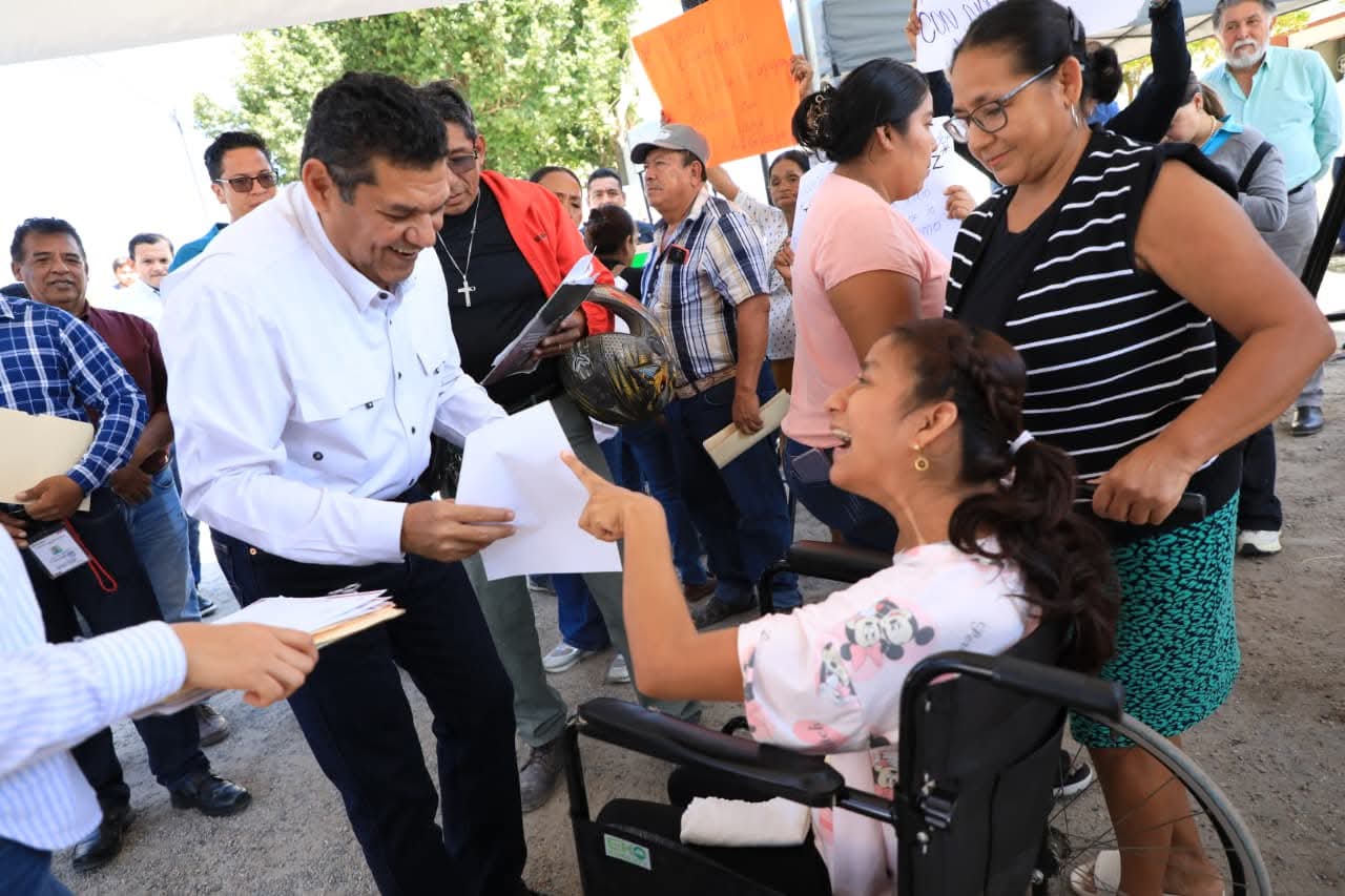 Se ubica el gobernador Javier May en el top 10 de gobiernos