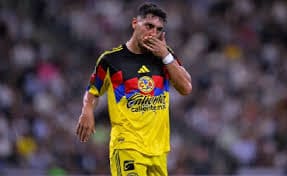 Sebastián Cáceres terminó el partido con molestias en la ingle tras la Segunda derrota consecutiva del América, generando preocupación en la defensa azulcrema.