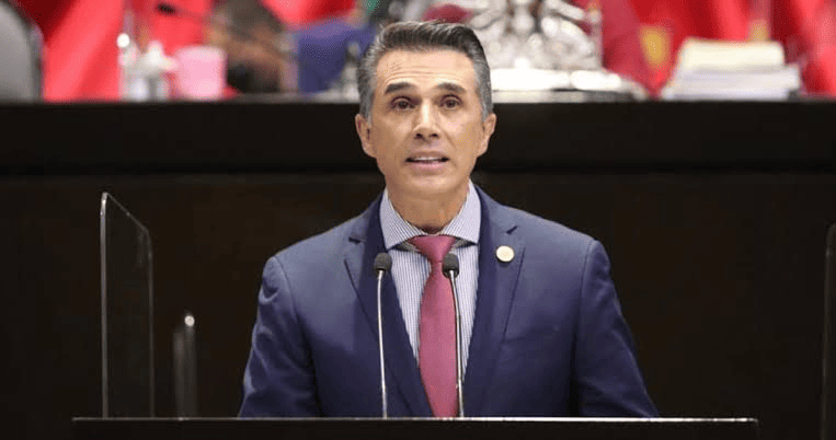 Sergio Mayer anuncia regreso a la Cámara de Diputados tras reality
