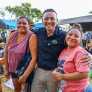 Tianguistas de Mérida reconocen a Sergio Vadillo como aliado cercano