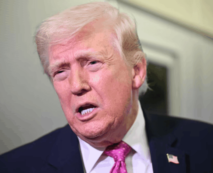 Trump amenazó con destruir terminal petrolera de Irán