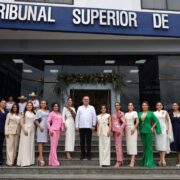 Visitan aspirantes a Flor Tabasco 2026 el Tribunal Superior de Justicia
