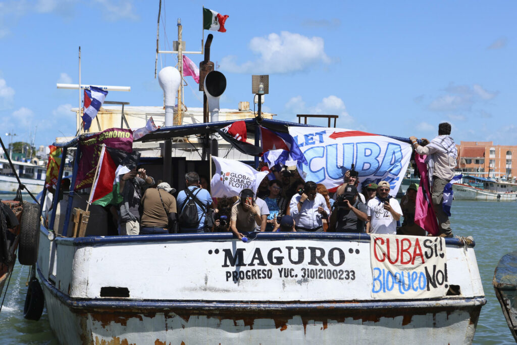Zarpa desde Yucatán buque con ayuda humanitaria rumbo a Cuba en medio de crisis económica