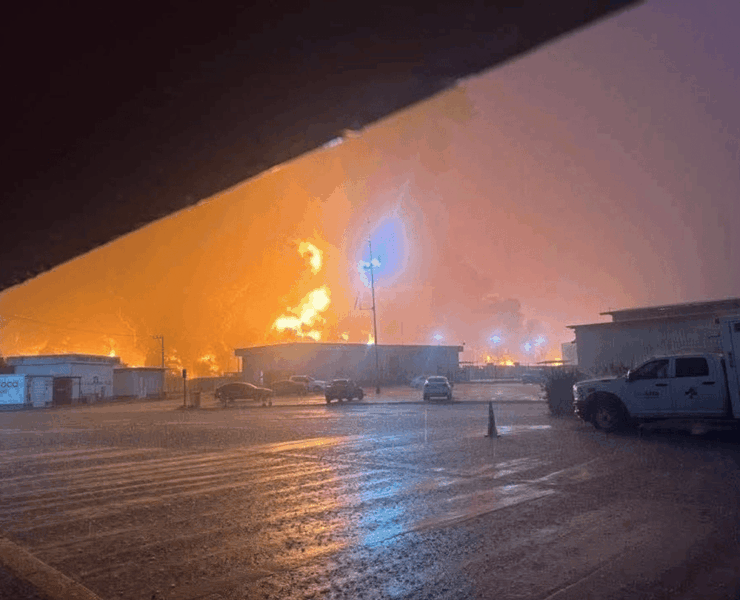 incendio en exterior de la refinería Olmeca de Dos Bocas
