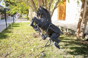  UNAY recibe donación de 380 obras de la Fundación Cultural Macay