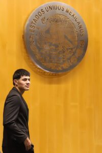 La evolución en su música refleja un cambio de enfoque: de letras marcadas por la violencia a mensajes que promueven la inclusión y una verdadera herramienta de paz.