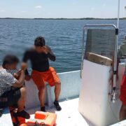 Buzos abandonados impacto altamar tras huida por Pesca Ilegal