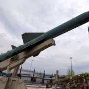 Irán dice tener la "voluntad" para finalizar la guerra