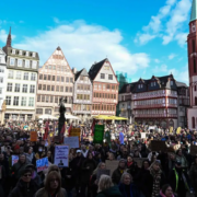 Caso de contenido para adultos hecho con IA enciende protestas en Alemania